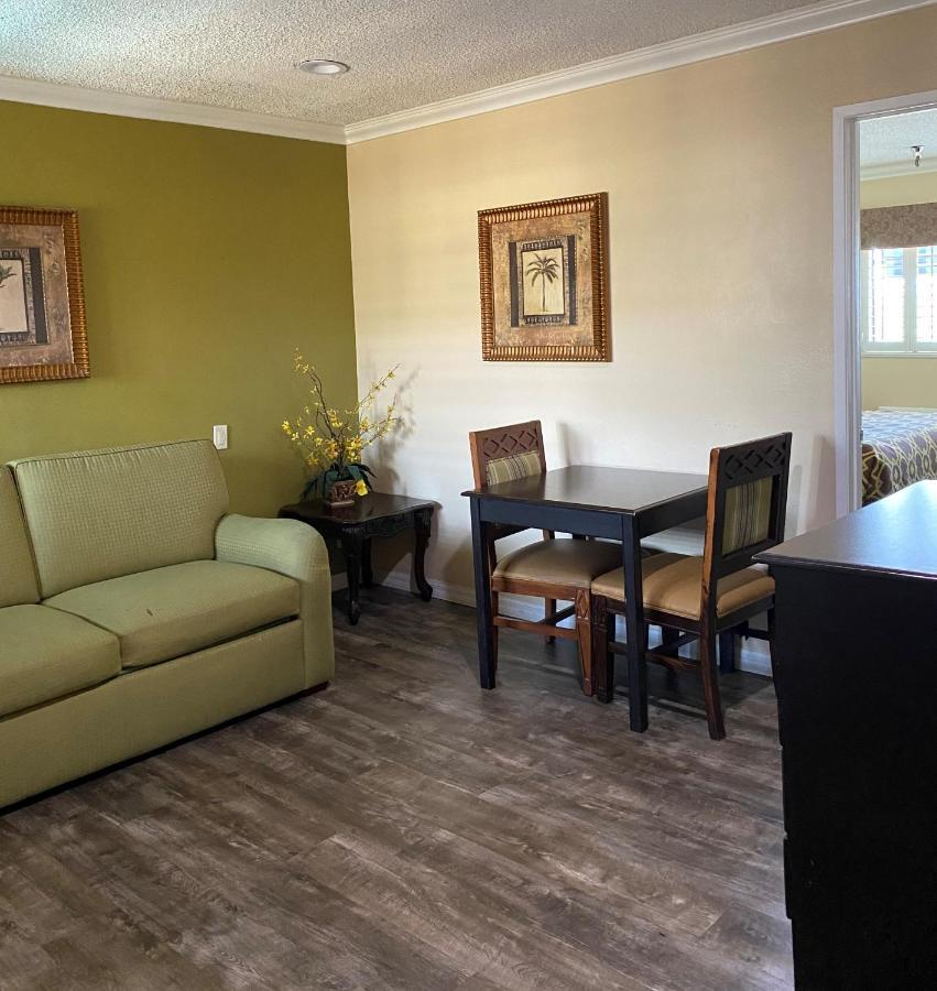 Travelodge By Wyndham Chatsworth Los Angeles Bagian luar foto