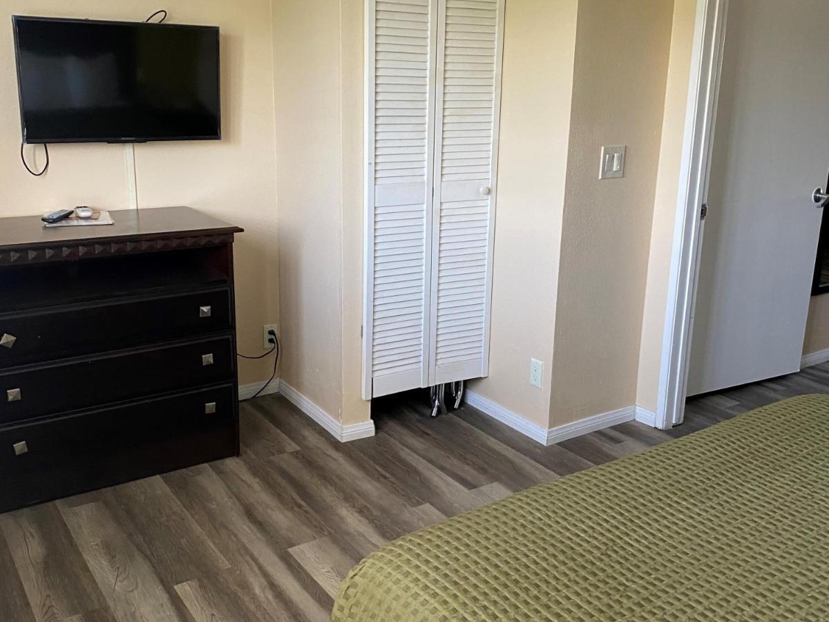 Travelodge By Wyndham Chatsworth Los Angeles Bagian luar foto