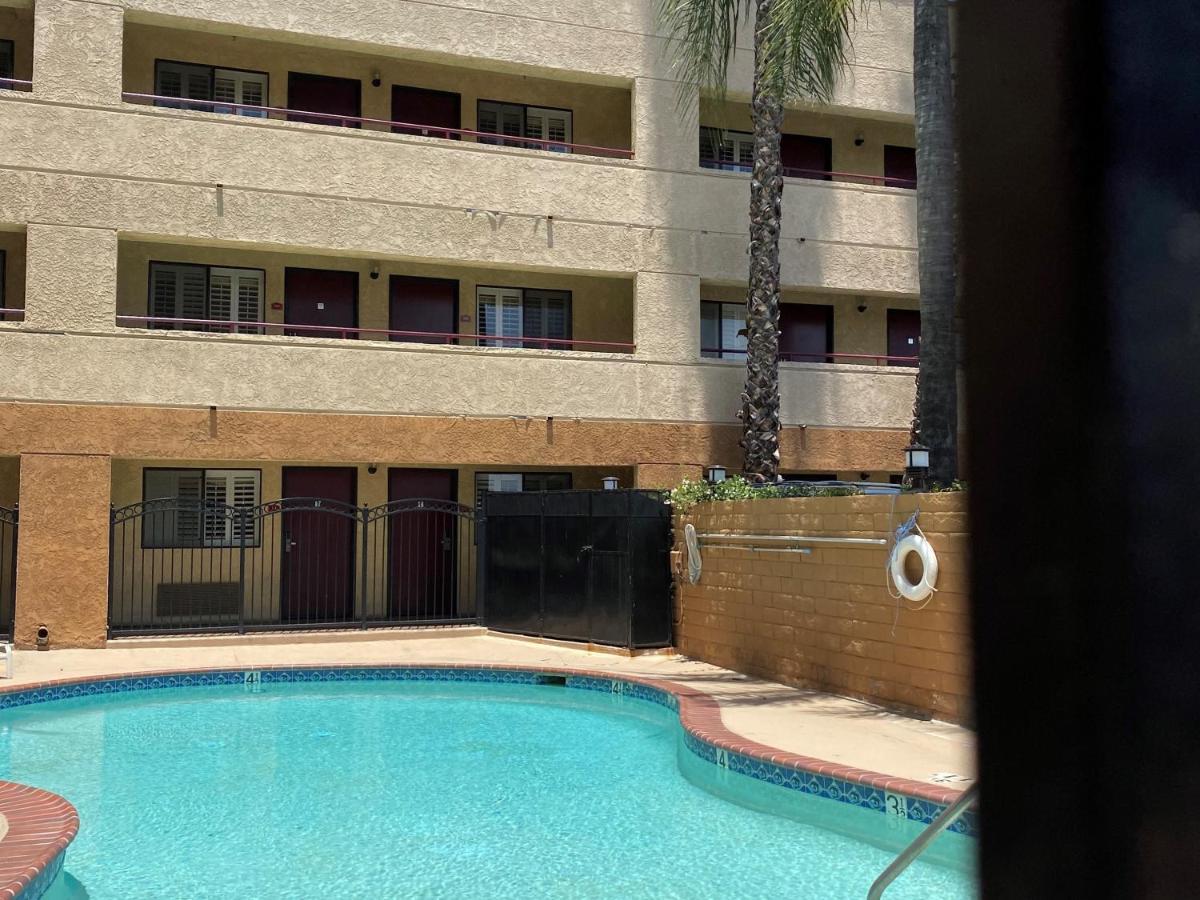 Travelodge By Wyndham Chatsworth Los Angeles Bagian luar foto