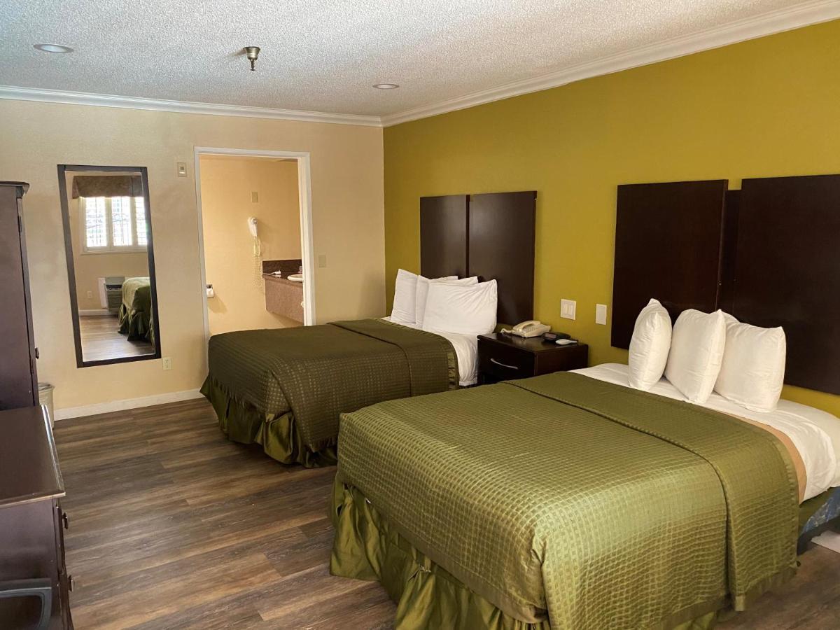 Travelodge By Wyndham Chatsworth Los Angeles Bagian luar foto
