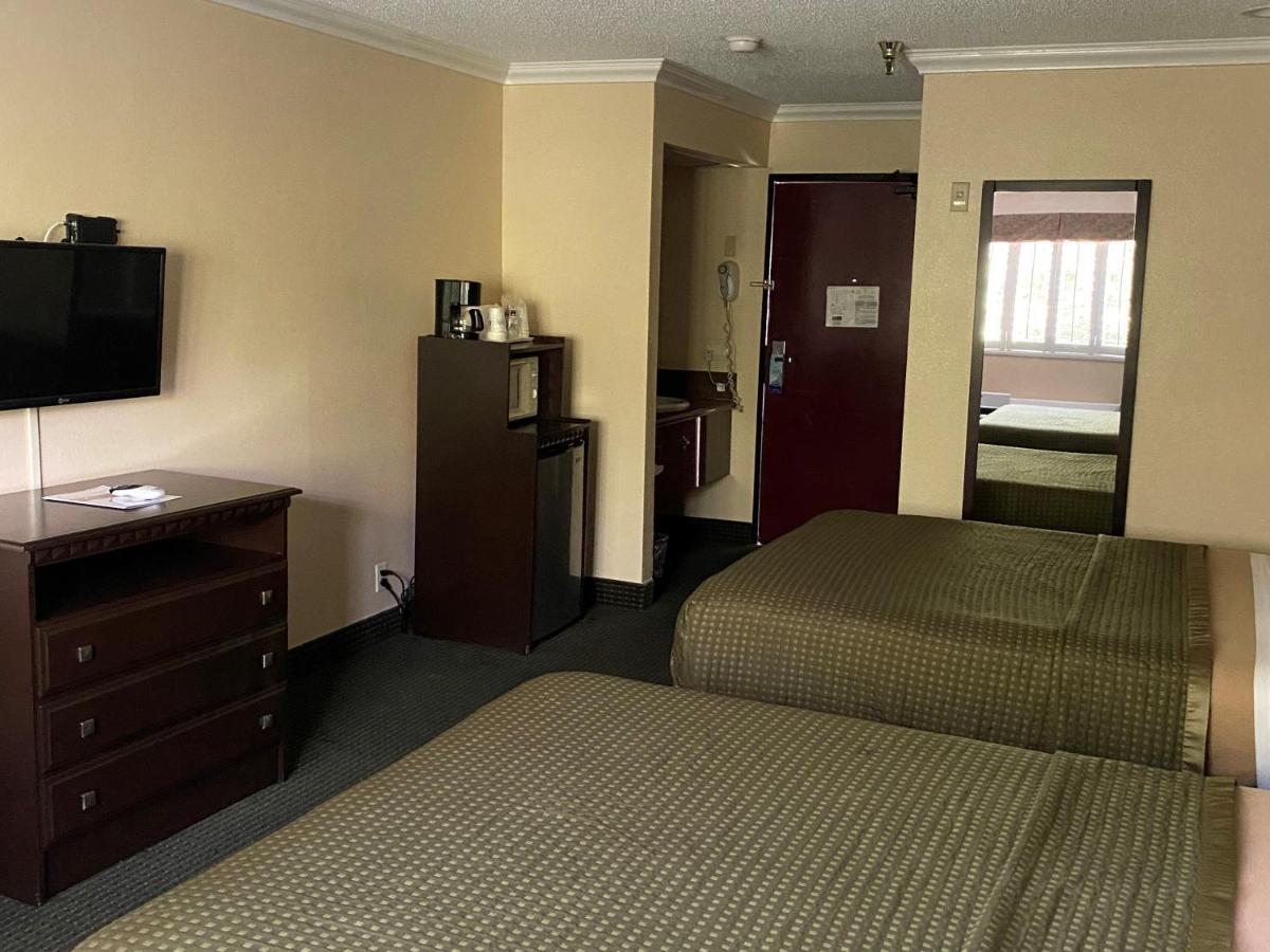 Travelodge By Wyndham Chatsworth Los Angeles Bagian luar foto