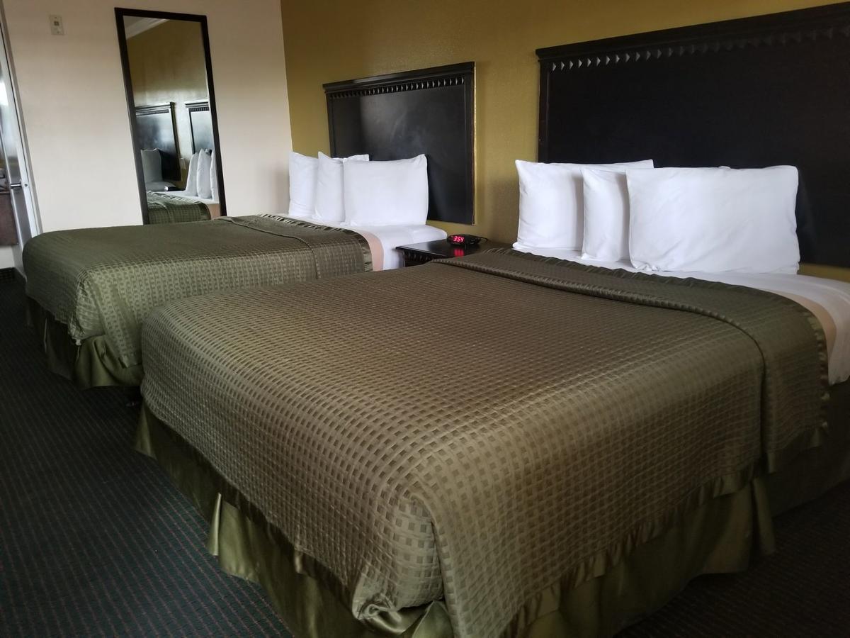 Travelodge By Wyndham Chatsworth Los Angeles Bagian luar foto