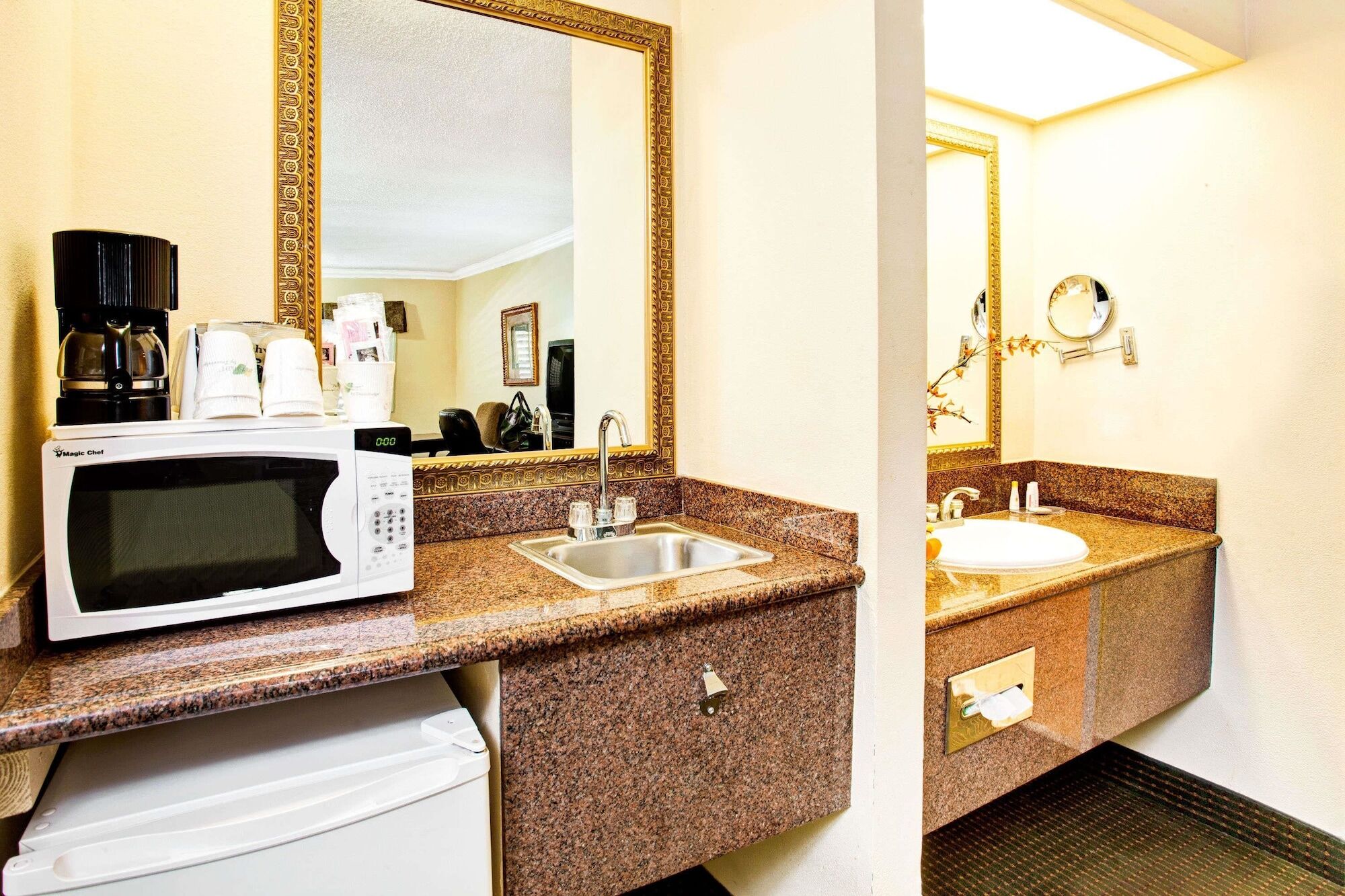 Travelodge By Wyndham Chatsworth Los Angeles Bagian luar foto